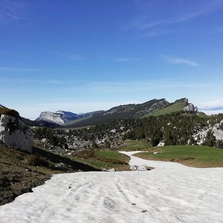 Le Charmant Somme - Vue Et Terrasse Privative Saint-Pierre-d'Entremont (Savoie) Exterior foto