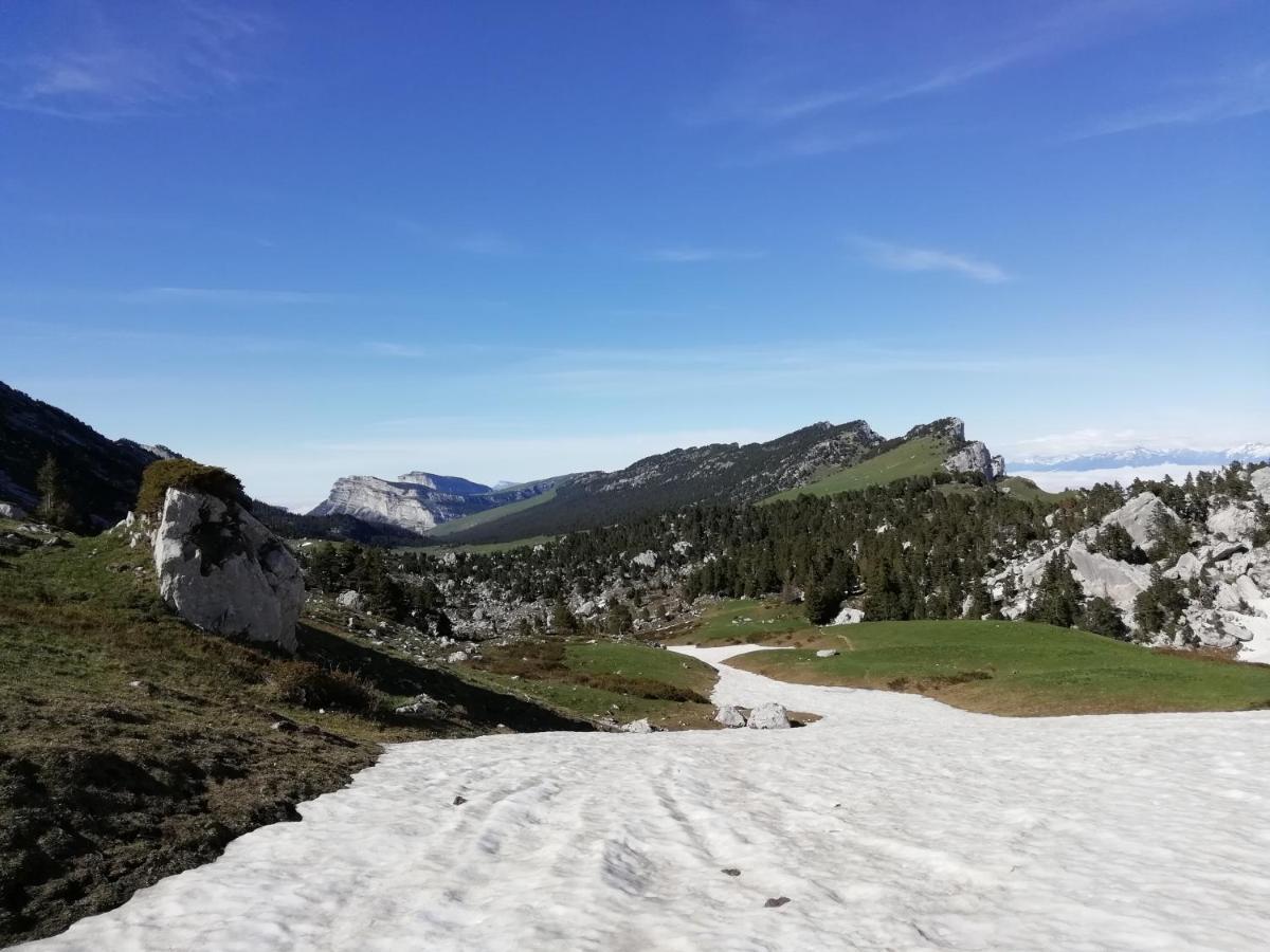 Le Charmant Somme - Vue Et Terrasse Privative Saint-Pierre-d'Entremont (Savoie) Exterior foto